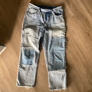 Abercrombie Zoe Natural High Rise Distressed Ankle Straight Jeans Size 30 / 10s